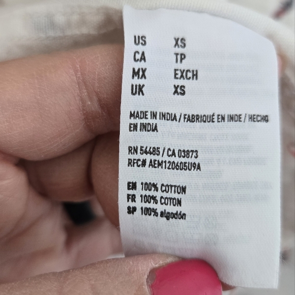 American Eagle Parrot Print Button Down 100% Cotton Size XS Seriously Soft - Picture 5 of 5